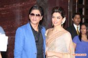 Shahrukh Khan Deepika Padukone 637