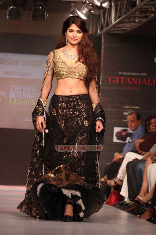 Parvathy Omanakuttan Walks For Vivek Karunakaran 1828