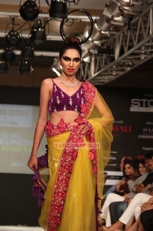 Parvathy Omanakuttan Walks For Vivek Karunakaran 7800