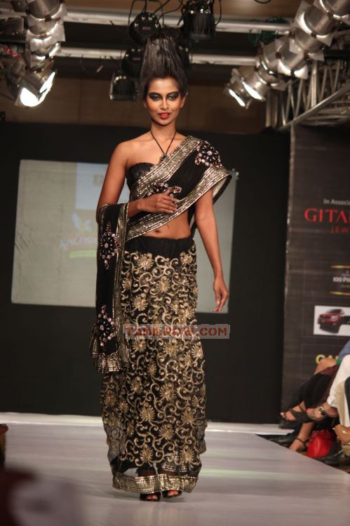 Parvathy Omanakuttan Walks For Vivek Karunakaran 9946