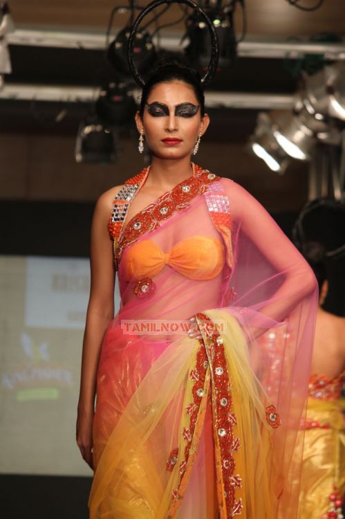 Parvathy Omanakuttan Walks For Vivek Karunakaran Photos 6894