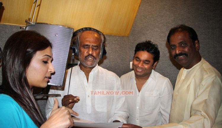 Rajnikant Sings For Kochadaiyaan Movie 4031