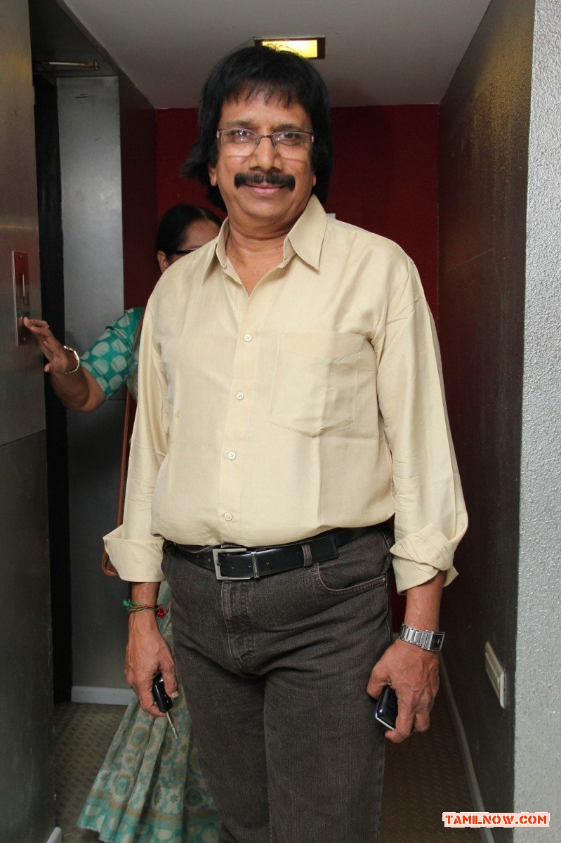 Sathuranga Vettai Premiere Show Photos 1571