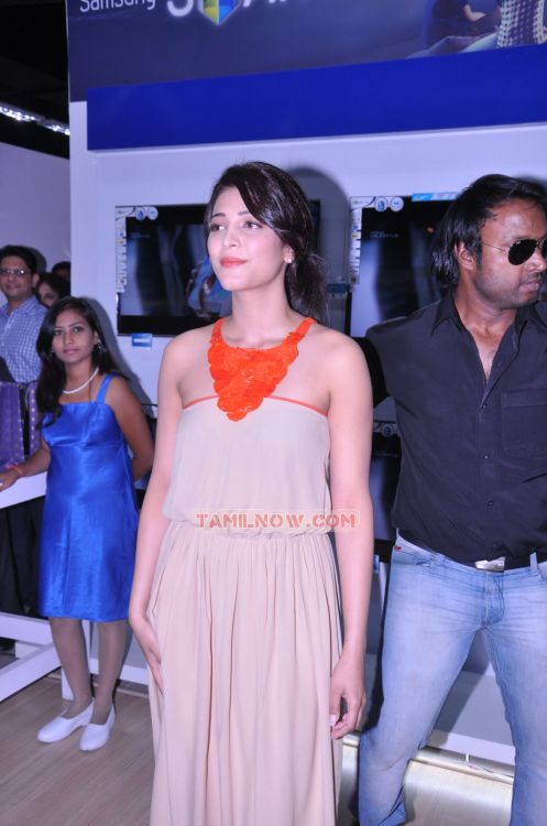 Shruti Haasan Launches Samsung Galaxy S3 4156