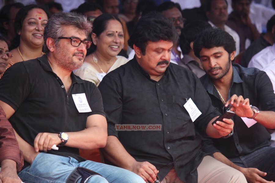 Ajith Kumar And Prabhu 781