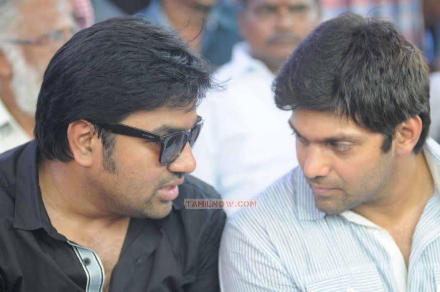 Mirchi Shiva And Arya 581