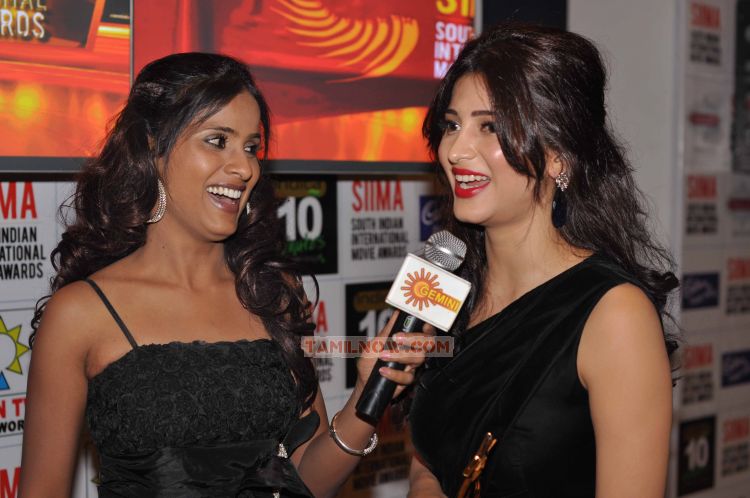 Shruthi Haasan At Siima Awards 396