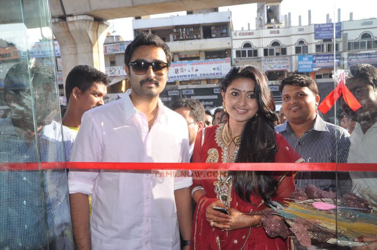 Sneha And Prasanna Inaugurate Bath Caff Showroom 3613