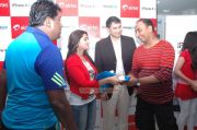 Sneha Launches Iphone 4s Airtel 689