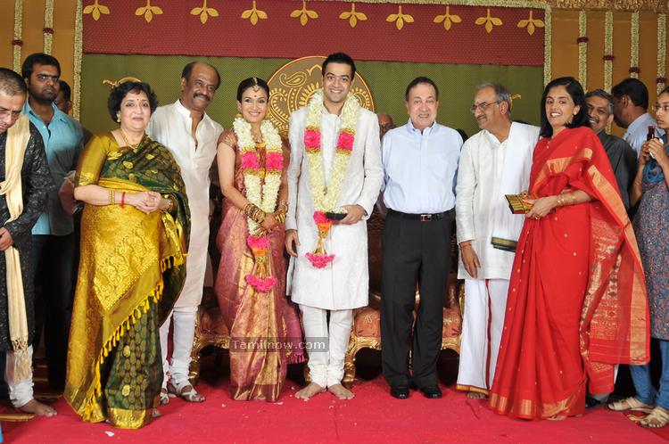 Latha Rajnikant And Rajniknat With Soundarya