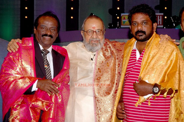 Stars With Vaali 1000 In Vasanth Tv Event Photos 6680