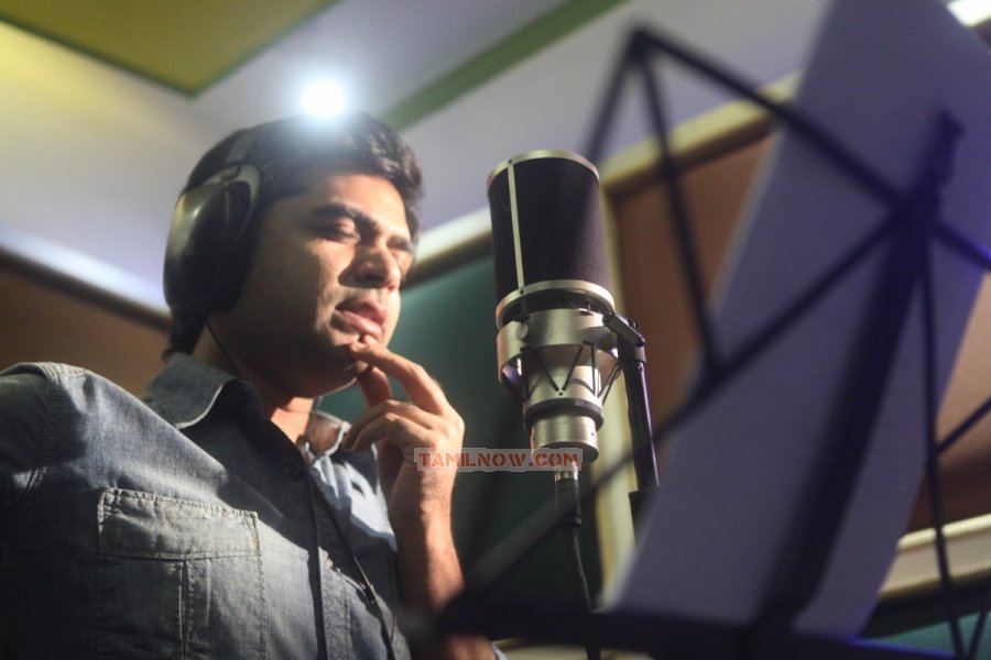 Str Singing For Naan Raajavaaga Pogiren Photos 127