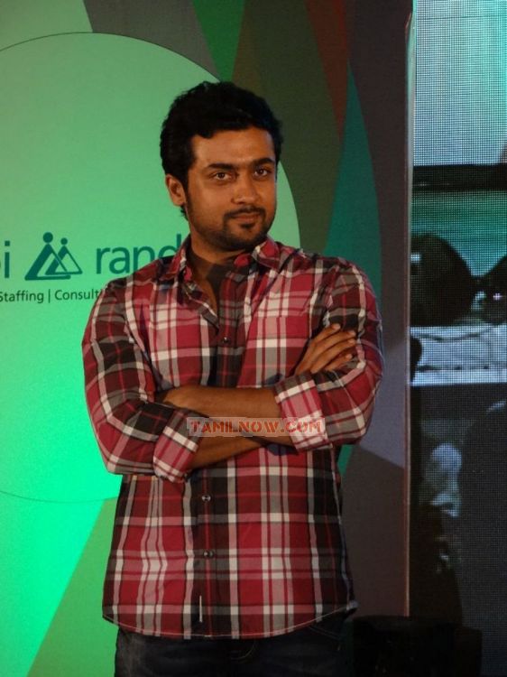 Actor Surya 240