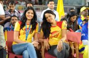 Deeksha Seth And Sameera Reddy 986