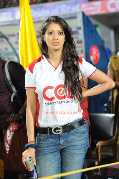 Lakshmi Rai At Chennai Rhinos Vs Telugu Warriors Match 9