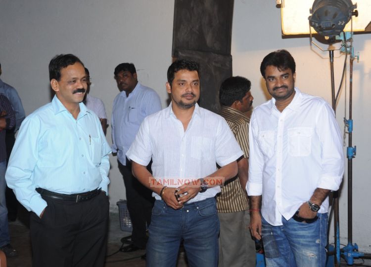 Thaandavam Movie Pooja 5700