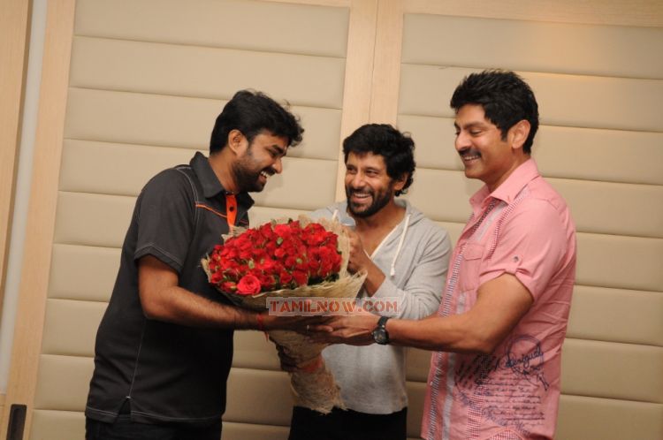 Thaandavam Wrap Up Party Photos 8645