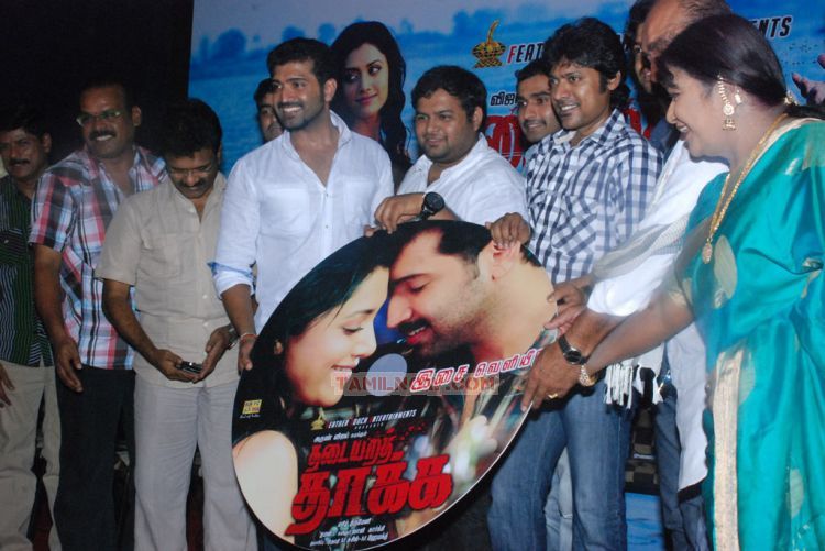 Thadaiyara Thaakka Movie Audio Launch 8049