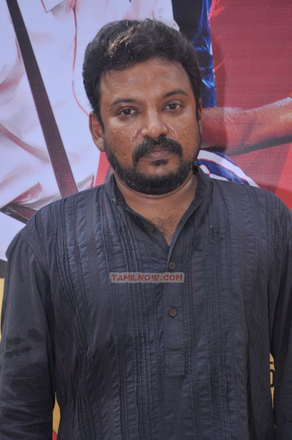 Director Badri At Thillu Mullu Pressmeet 114