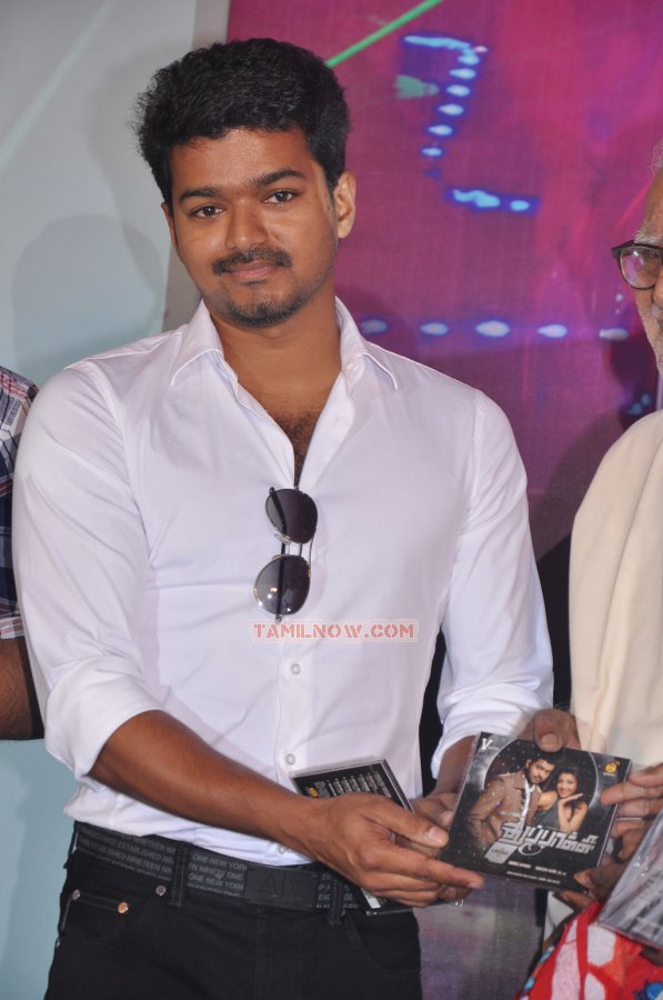 Vijay With Thupakki Audio Release 100