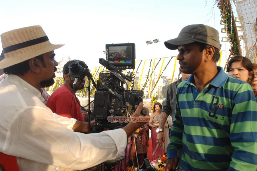 Thuppakki Working Stills 7518