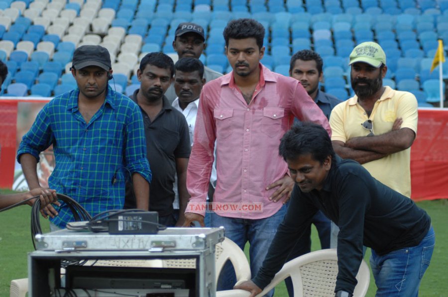 Thuppakki Working Stills 9756