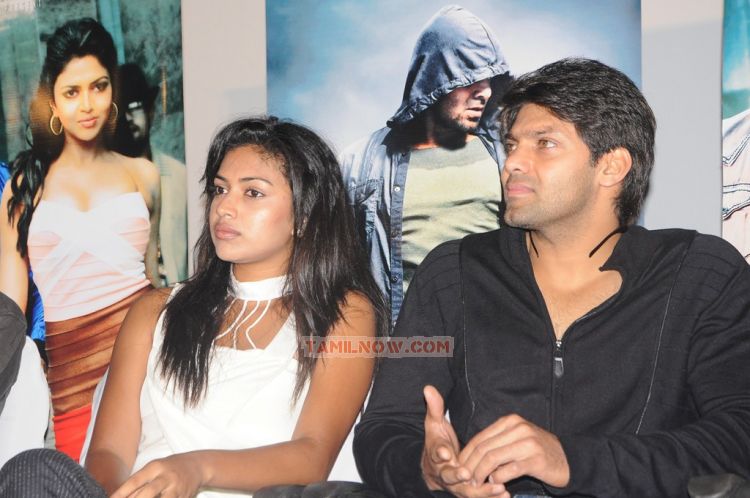 Amala Paul Abd Arya 292