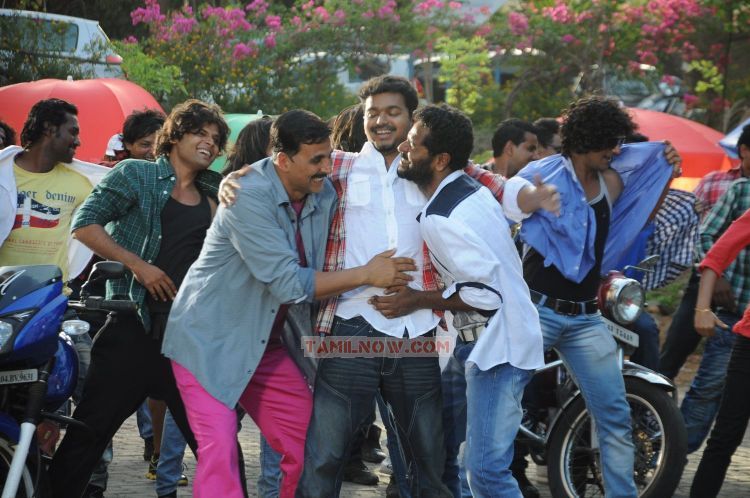 Vijay Dance In Rowdy Rathore Stills 3942