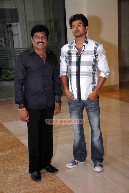 Vijay In Bangalore To Promote Velayudham Still 248