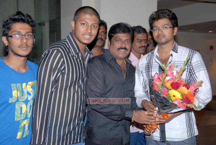 Vijay Promotes Velayudham 168