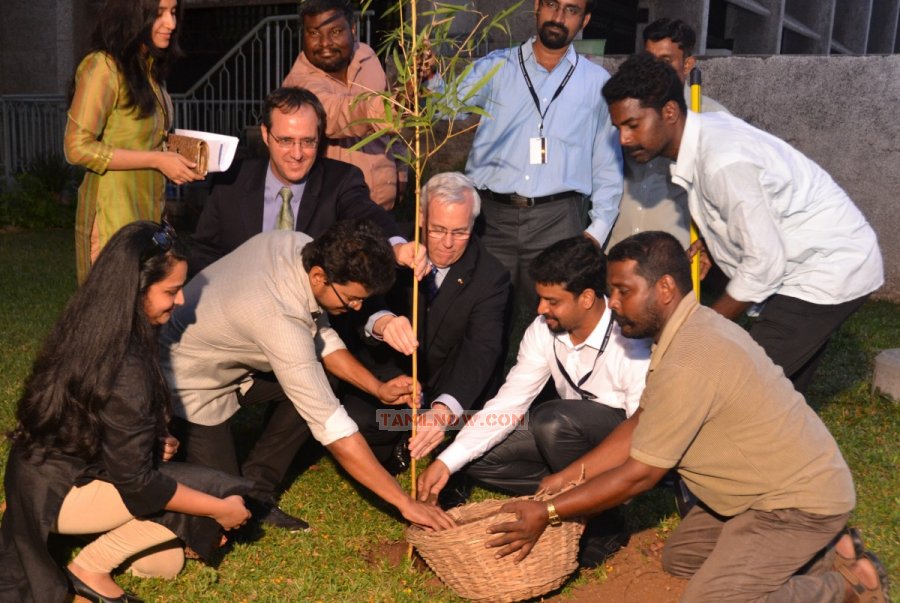 Vijay Planted Sapling On World Environment Day 417