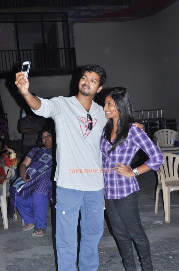 Vijay Visits Sattam Oru Iruttarai Shooting Spot 6479