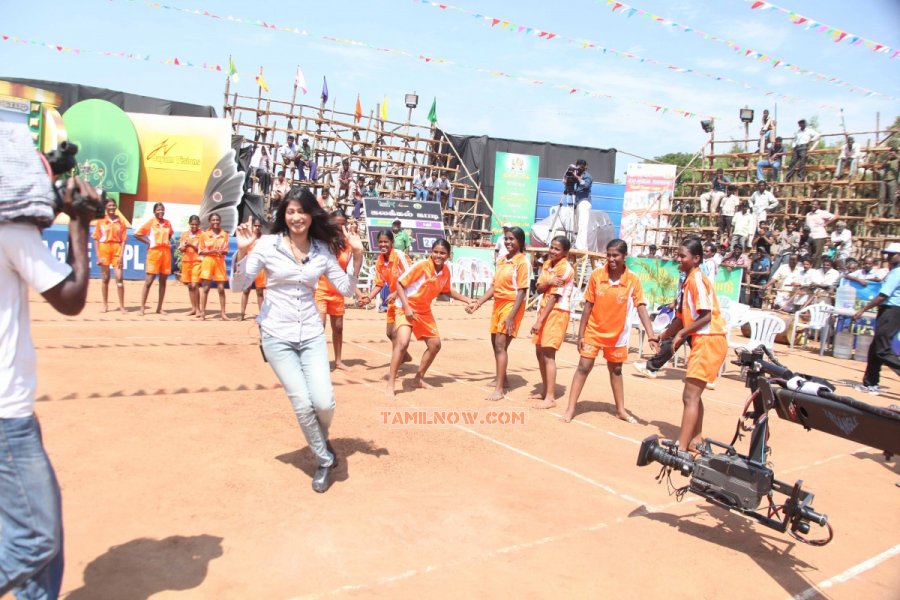 Vijayalakshmi At Kalakkal Kabaddi Show 9637