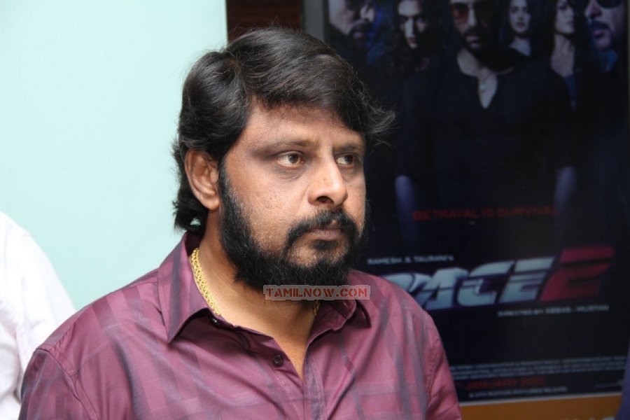 Vikraman At Vishwaroopam Premiere 123